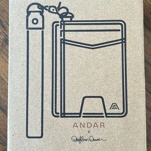 NEW Andar “The Denner” Leather Wristlet